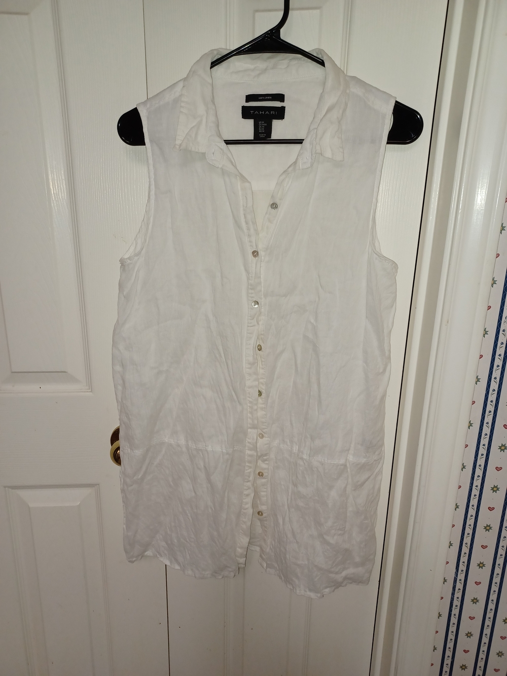 Tahari White Sleeveless Button-Front Linen Top
